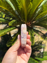 Load image into Gallery viewer, Pink Amethyst Palm Stone 40NC