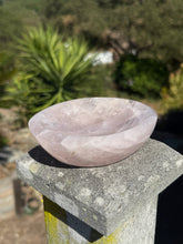 Load image into Gallery viewer, Rose Quartz Bowl 33ER