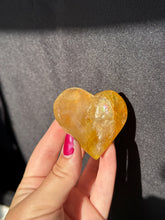Load image into Gallery viewer, Golden Healer Heart 20HF