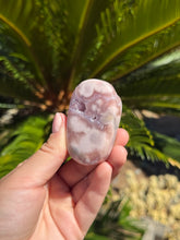 Load image into Gallery viewer, Pink Amethyst Palm Stone 28BQ