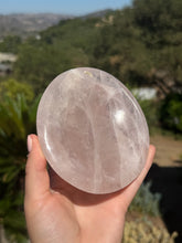 Load image into Gallery viewer, Rose Quartz Bowl 33ER