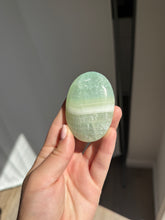 Load image into Gallery viewer, Pistachio Calcite Palm Stone 18KQ