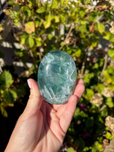 Load image into Gallery viewer, Blue Fluorite Palm Stone 80VA