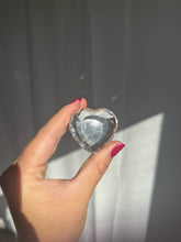 Load image into Gallery viewer, Quartz Heart 28KC