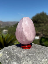 Load image into Gallery viewer, Rose Quartz Egg 25TA