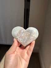Load image into Gallery viewer, Flower Agate Heart 25TH