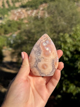 Load image into Gallery viewer, Pink Amethyst Flame 38FM