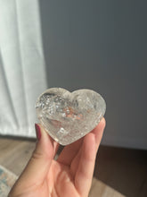 Load image into Gallery viewer, Quartz Flat Back Heart 24CS