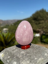 Load image into Gallery viewer, Rose Quartz Egg 25TA
