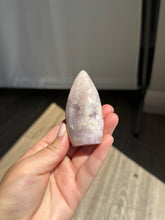 Load image into Gallery viewer, Lavender Pink Amethyst Flame 40WD