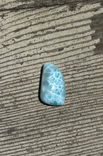 Load image into Gallery viewer, Larimar cab