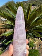 Load image into Gallery viewer, Rose Quartz Wand 40LB