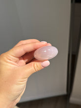 Load image into Gallery viewer, Pink Mangano Calcite Palm Stone 18KR