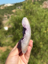 Load image into Gallery viewer, Pink Lavender Amethyst Heart With Stand 140GH