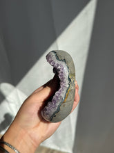 Load image into Gallery viewer, Amethyst Heart with Stand 55HL