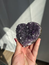 Load image into Gallery viewer, Amethyst Heart with Stand 30HM