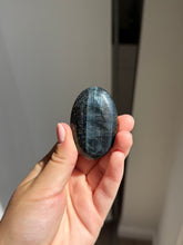 Load image into Gallery viewer, Blue Tigers Eye Palm Stone 16KO