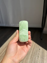 Load image into Gallery viewer, Pistachio Calcite 36PR