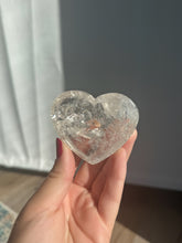 Load image into Gallery viewer, Quartz Flat Back Heart 24CS