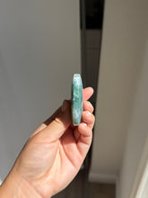 Load image into Gallery viewer, Moss Agate Palm Stone Intuitively Selected 18KP