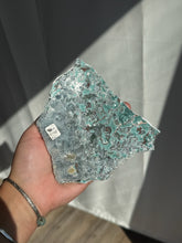 Load image into Gallery viewer, Aura Flower Amethyst Plate 38HQ