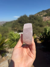 Load image into Gallery viewer, Rose Quartz Bowl 32SQ