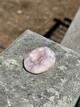 Load image into Gallery viewer, Pink Amethyst Palm Stone 14NR