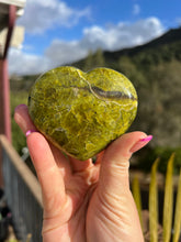 Load image into Gallery viewer, Green Opal Heart