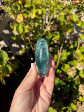 Load image into Gallery viewer, Blue Fluorite Palm Stone 80VA
