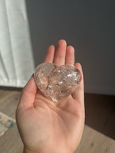 Load image into Gallery viewer, Quartz Flat Back Heart 24CS