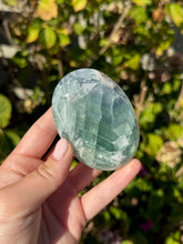 Load image into Gallery viewer, Blue Fluorite Palm Stone 80VE