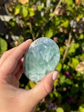 Load image into Gallery viewer, Blue Fluorite Palm Stone 80VE