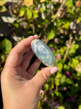 Load image into Gallery viewer, Blue Fluorite Palm Stone 80VE