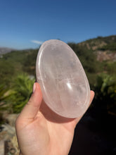 Load image into Gallery viewer, Rose Quartz Bowl 32SQ