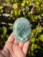 Load image into Gallery viewer, Blue Fluorite Palm Stone 80VE