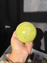 Load image into Gallery viewer, Serpentine Sphere 84EB