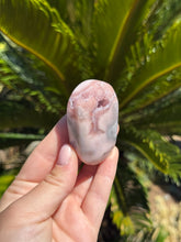 Load image into Gallery viewer, Pink Amethyst Palm Stone 28BQ