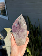 Load image into Gallery viewer, Phantom Amethyst Seed Flame 88YE