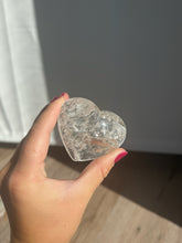 Load image into Gallery viewer, Quartz Flat Back Heart 24CS
