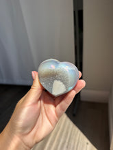 Load image into Gallery viewer, Aura Agate Heart 38HOL