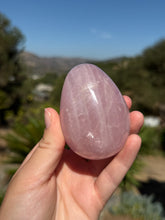 Load image into Gallery viewer, Rose Quartz Egg 25TA