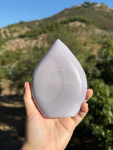 Load image into Gallery viewer, Yttrium Purple Fluorite Flame 110AK