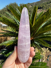 Load image into Gallery viewer, Rose Quartz Wand 40LB
