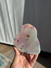 Load image into Gallery viewer, Aura Pink Amethyst 65HA
