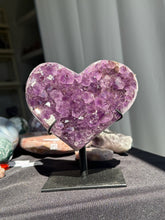 Load image into Gallery viewer, Amethyst Heart with Stand 170HK