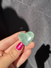 Load image into Gallery viewer, Aquamarine Heart Cab 20HY