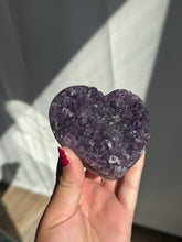 Load image into Gallery viewer, Amethyst Heart with Stand 30HM