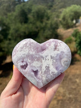 Load image into Gallery viewer, Lavender Pink Amethyst Heart