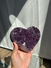 Load image into Gallery viewer, Amethyst Heart with Stand 170HK