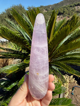 Load image into Gallery viewer, Rose Quartz Wand 40LB